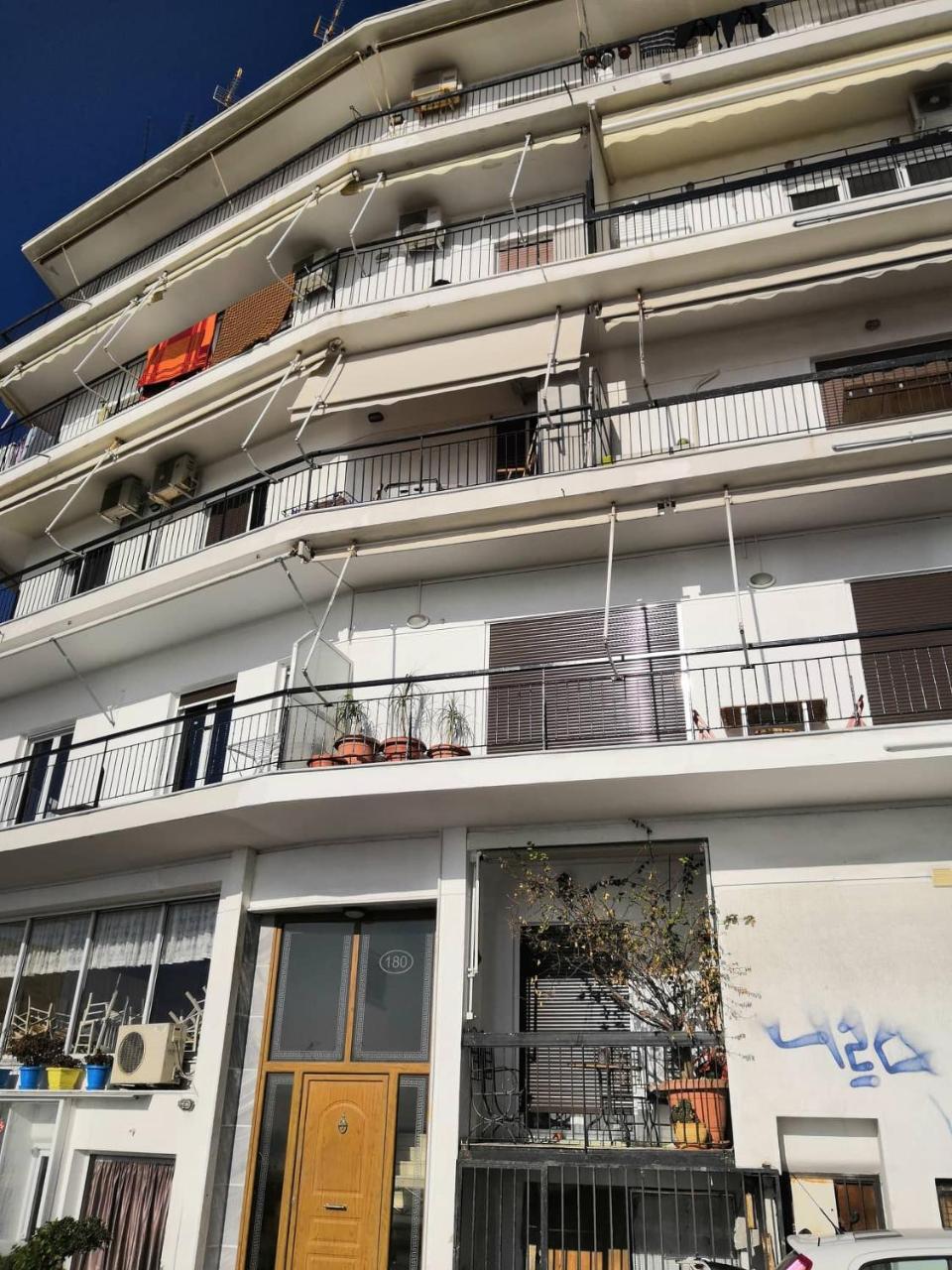 Paradise Apartment In Peiraiki Piraeus Exterior photo